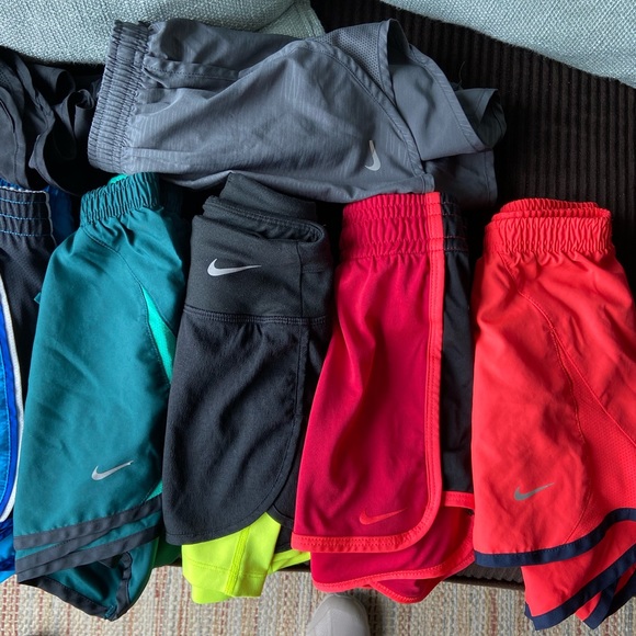 NIKE SHORTS - Picture 2 of 5